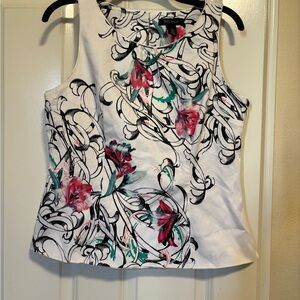 White House Black Market Fitted White, Black and pinkTop Lots of Stretch Size 14